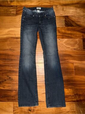 Mudd flare jeans
Size 0